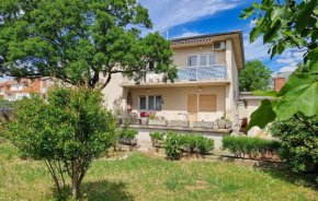 Awesome Apartment In Novi Vinodolski With Kitchen